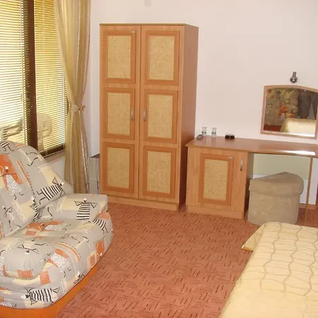 Golden Fish Family Hotel 3*